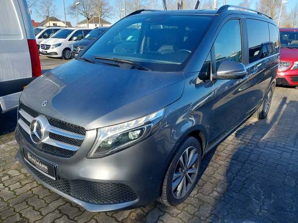 Вид спереди слева