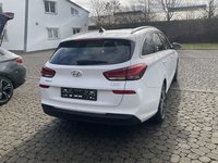 Widok z tyłu po stronie prawej