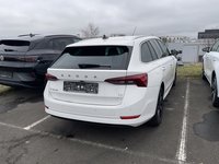 Widok z tyłu po stronie prawej