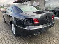 Вид сзади слева