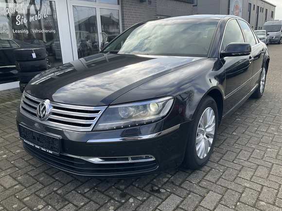 Skats no kreisās puses priekšā