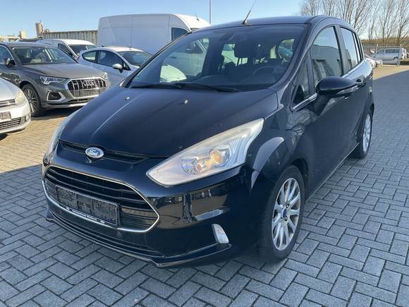 Вид спереди слева