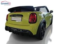 Aanzicht achter rechts