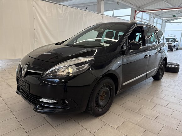 Vaizdas iš priekio kairės