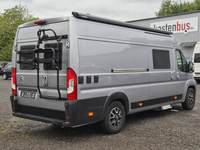 Vaizdas iš galo dešinės