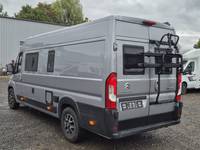 Vaizdas iš galo kairės