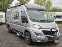 Vaizdas iš priekio dešinės