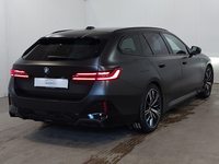 Pogled od pozadi desno