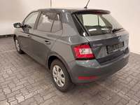 Vue de l’arrière gauche