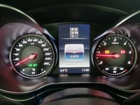 Pohled na přístrojovou desku