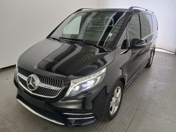 Náhled zpředu zleva