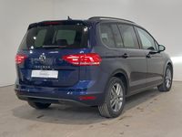 Pogled od pozadi desno