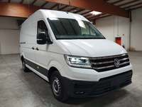 Skats no labās puses priekšā