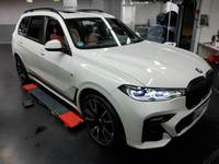 Pogled sprijeda desno