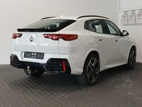 Pogled od pozadi desno