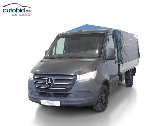 Вид спереди слева