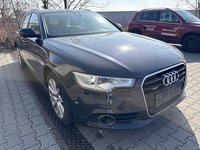 Pogled sprijeda desno