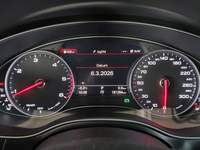 Pohled na přístrojovou desku