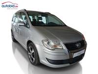 Pogled sprijeda desno