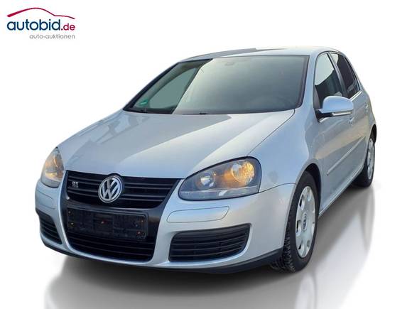 Вид спереди слева