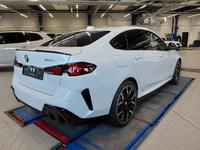 Vue de l’arrière droit