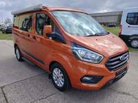 Skats no labās puses priekšā