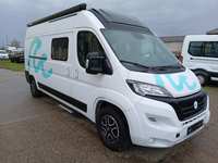 Skats no labās puses priekšā