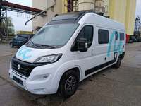 Skats no kreisās puses priekšā