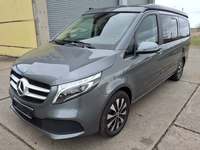 Skats no kreisās puses priekšā