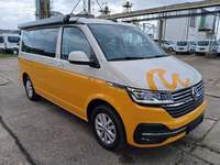 Skats no labās puses priekšā