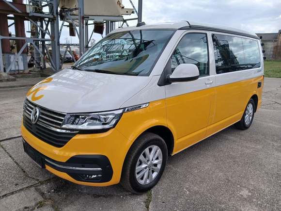 Skats no kreisās puses priekšā