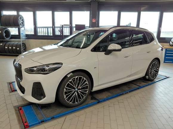 Náhled zpředu zleva