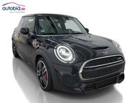 Pogled sprijeda desno