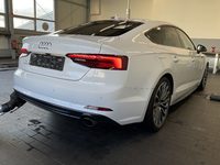 Aanzicht achter rechts