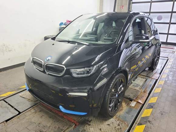 Pogled sprijeda lijevo