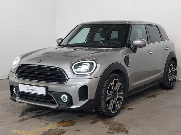 Pogled od napred levo