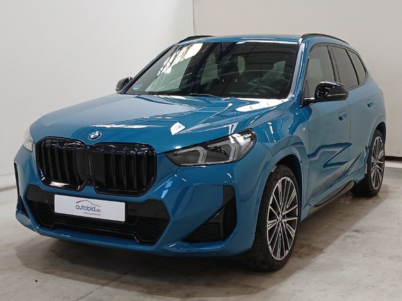 Pogled od napred levo