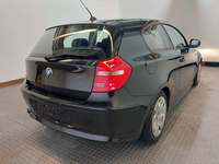 Aanzicht achter rechts