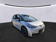 Pogled sprijeda desno