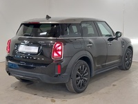 Pogled od pozadi desno