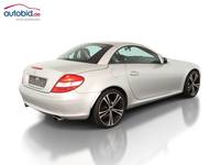 Aanzicht achter rechts