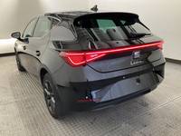 Vue de l’arrière gauche