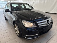 Skats no labās puses priekšā