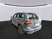 Vue de l’arrière gauche