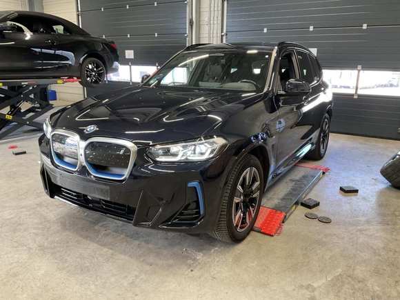 Náhled zpředu zleva