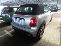 Aanzicht achter rechts