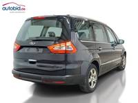 Skats no labās puses aizmugurē