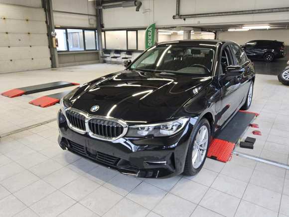 Pogled sprijeda lijevo