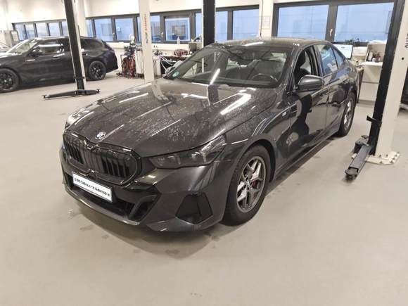 Pogled sprijeda lijevo