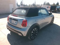 Pogled od pozadi desno